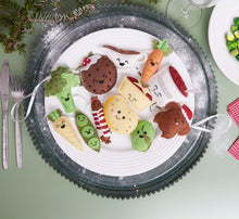 Load image into Gallery viewer, Simply Make - Felt Kit - Christmas Dinner Garland