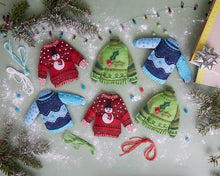 Load image into Gallery viewer, Simply Make - Felt Kit - Christmas Jumpers - 6 Pieces