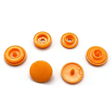 Load image into Gallery viewer, Trucraft Plastic Snaps Size 20 T5 - B40 Glossy Pumpkin (50 Sets)