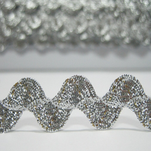 Load image into Gallery viewer, Super Ribbons - Ric Rac Trim - Metallic Silver - 6mm Wide x 20m Reel