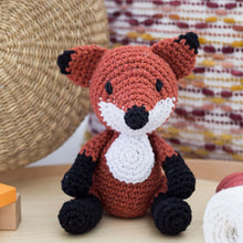 Load image into Gallery viewer, www.thecraftshop.net Hoooked - Crochet Kit - Fergie the Fox