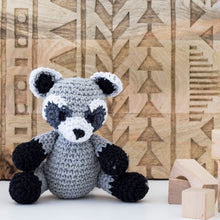 Load image into Gallery viewer, www.thecraftshop.net Hoooked - Crochet Kit - Ricky the Raccoon
