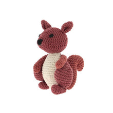 Load image into Gallery viewer, www.thecraftshop.net Hoooked - Crochet Kit - Suzy the Squirrell
