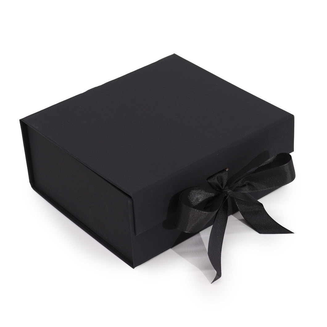Luxury Gift Box - Black - Size Medium 20cm x 18cm x 8cm - Magnetic Closure