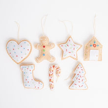 Load image into Gallery viewer, Simply Make - Felt Kit - Christmas Cookies - 7 Pieces
