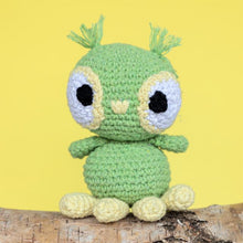 Load image into Gallery viewer, Hoooked - Crochet Kit - Tommy the Owl

