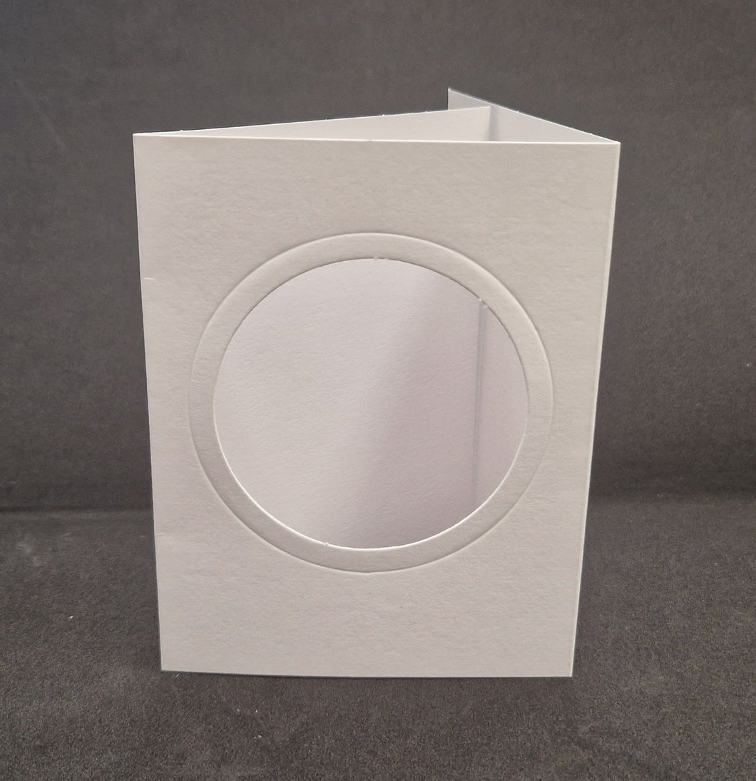 Trucraft - White Blank Circle Tri Fold Aperture Cards with Envelopes - 12cm x 9cm - Pack of 5