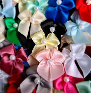 Trucraft - 22mm Dainty Satin Ribbon and Single Pearl Bows - Mixed - Pack of 10