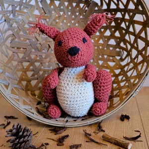 www.thecraftshop.net Hoooked - Crochet Kit - Suzy the Squirrell